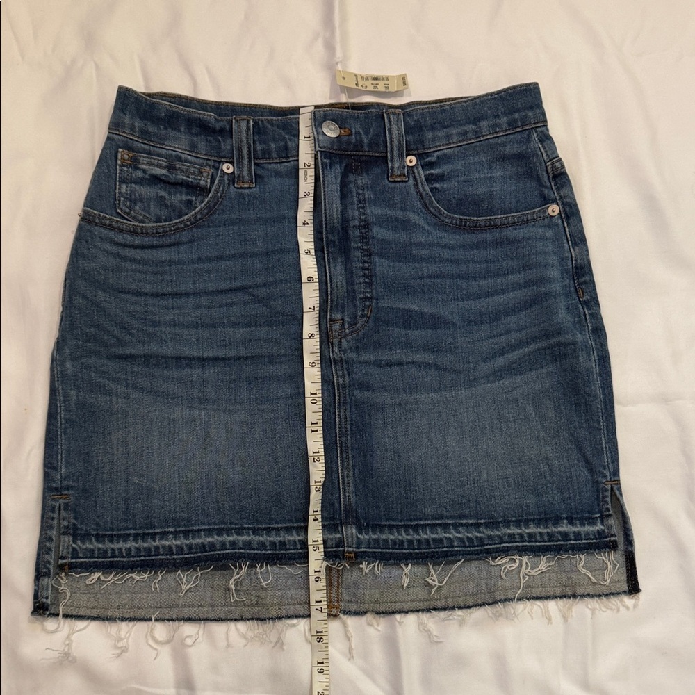 Madewell women's denim skirt, size 27, NWT